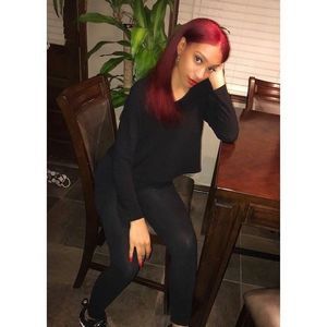 Meet your Posher, Desriana